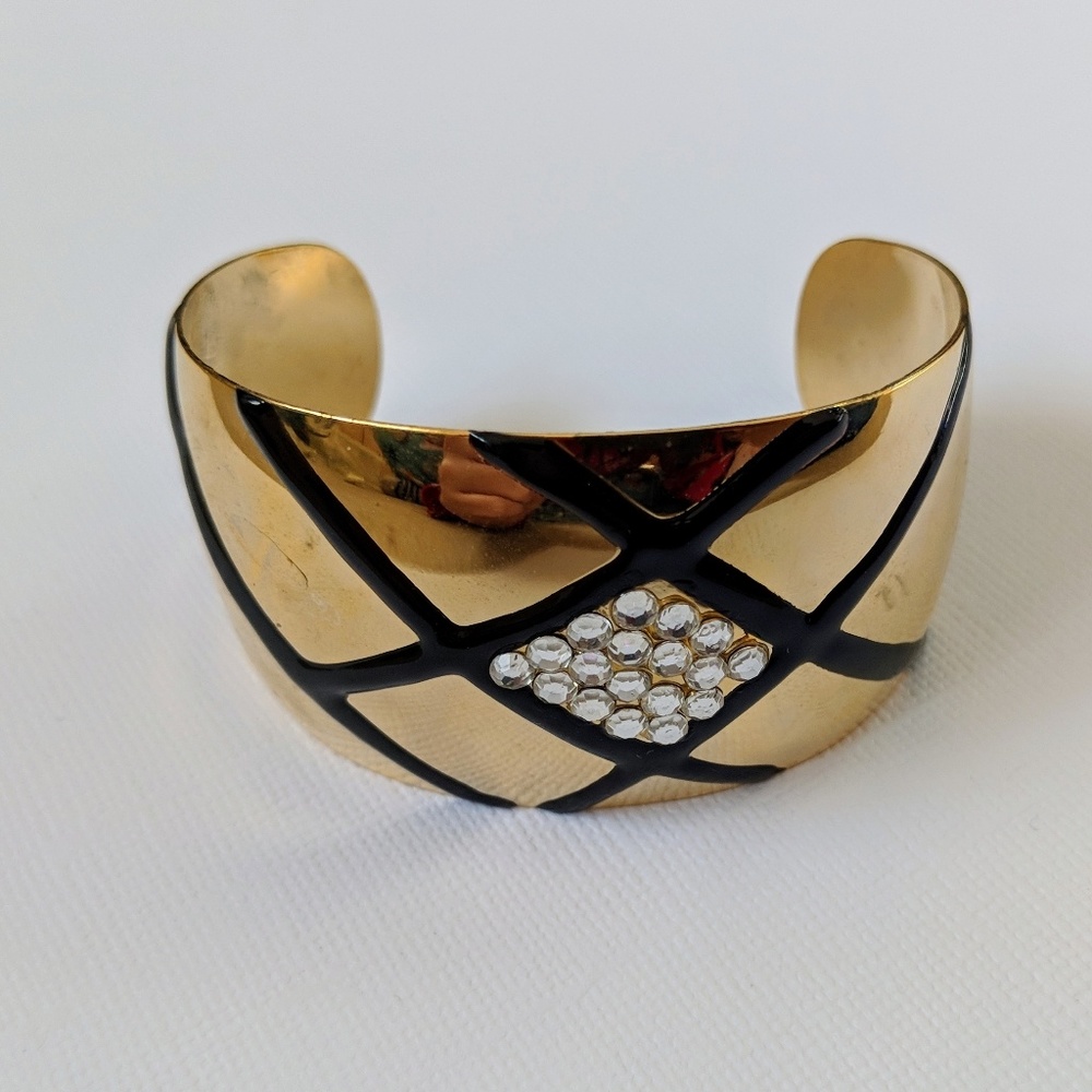 Simple and Chic Statement Bangle Bracelet